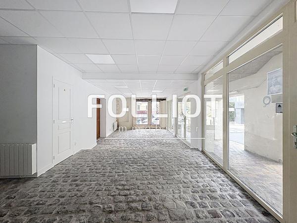 Bayeux, location local commercial 76 m²