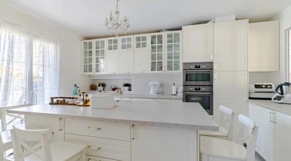 Maison à vendre 7 pièces d'environ 180 m2  au sol a MONTFERMEIL (93)