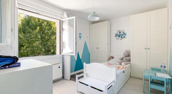 Maison à vendre 7 pièces d'environ 180 m2  au sol a MONTFERMEIL (93)