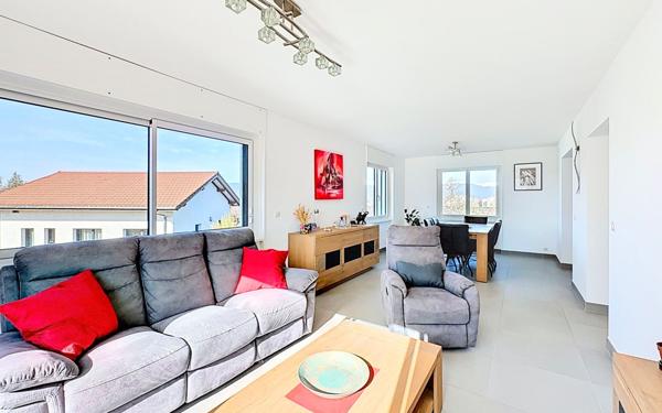 Appartement à vendre    3 pièces • 84,59 m2 Saint-Julien-en-Genevois