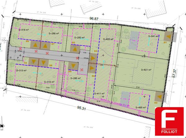 A vendre, terrain à bâtir situé à 750 m de L'institut St-Lô-Agneaux