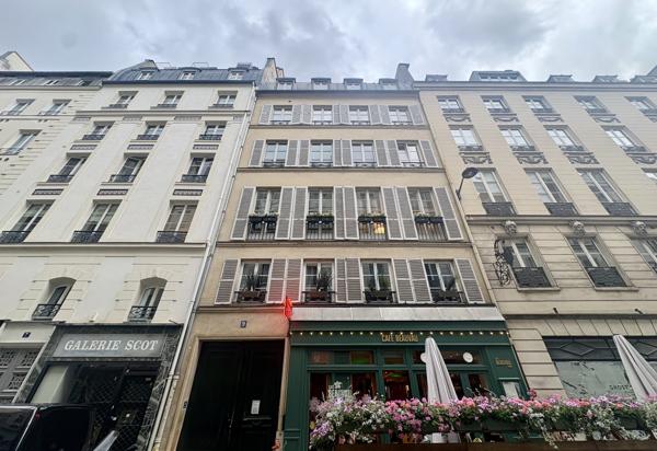 Appartement
         2 pièces
        - 35 m² 495 000 € *