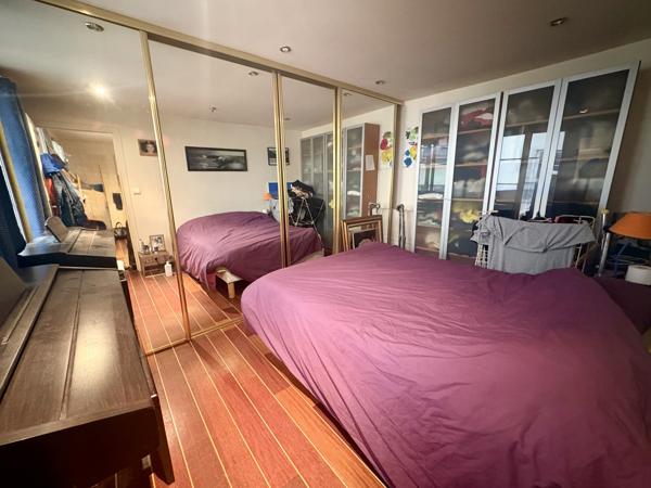 Appartement
         2 pièces
        - 35 m² 495 000 € *