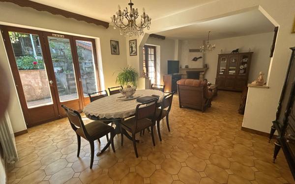 Maison à vendre    5 pièces •  Hayange