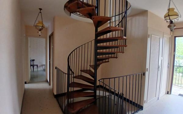 Maison à vendre    5 pièces • 106 m2 La Chapelle-Saint-Ursin