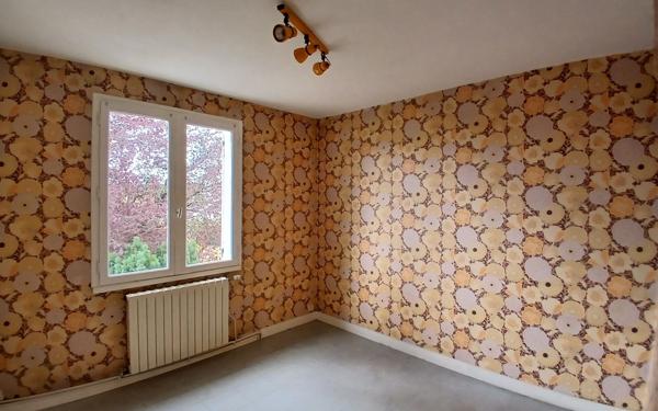 Maison à vendre    5 pièces • 106 m2 La Chapelle-Saint-Ursin