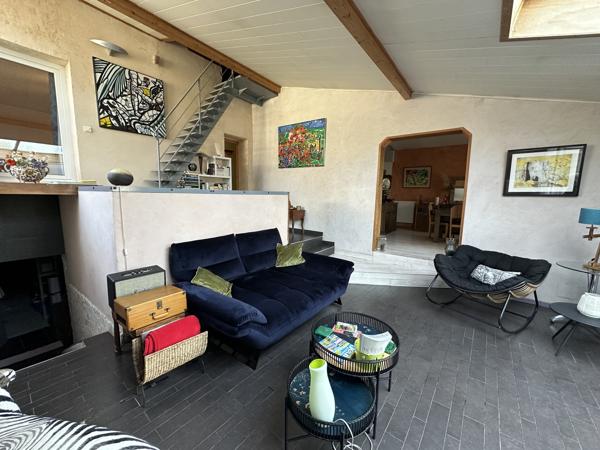 A LOUER Marmande à quelques pas de toutes les commodités, villa 167m² meublée avec jardin et garage.
