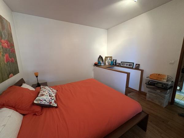 A LOUER Marmande à quelques pas de toutes les commodités, villa 167m² meublée avec jardin et garage.