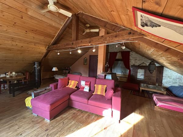 A LOUER Marmande à quelques pas de toutes les commodités, villa 167m² meublée avec jardin et garage.