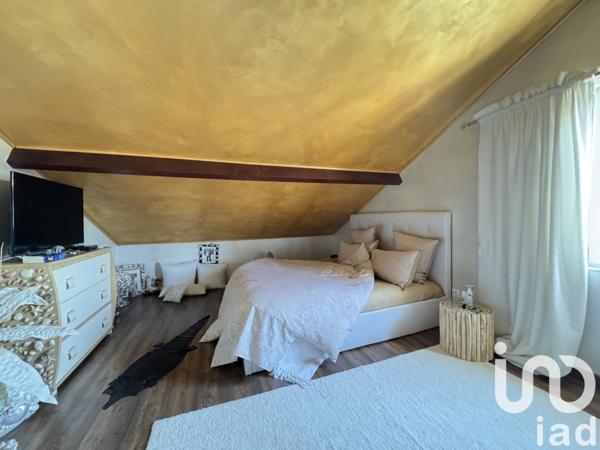 Maison traditionnelle 3 pièces de 88 m² à Villepinte (93420)