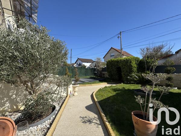 Maison traditionnelle 3 pièces de 88 m² à Villepinte (93420)