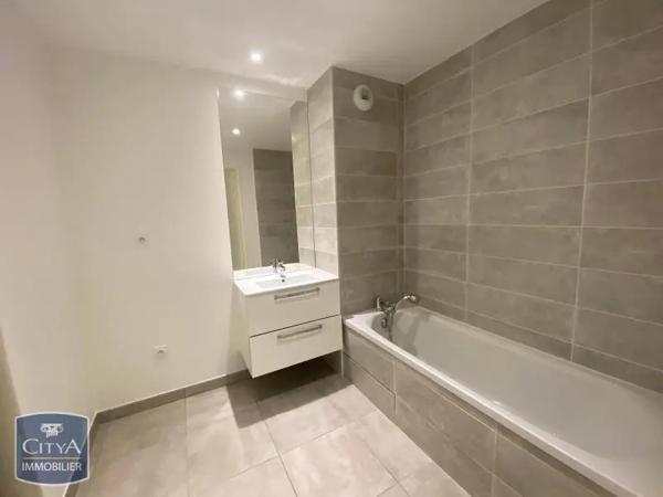 Appartement à louer 3 pièces 61.12m² Villeurbanne (69100)