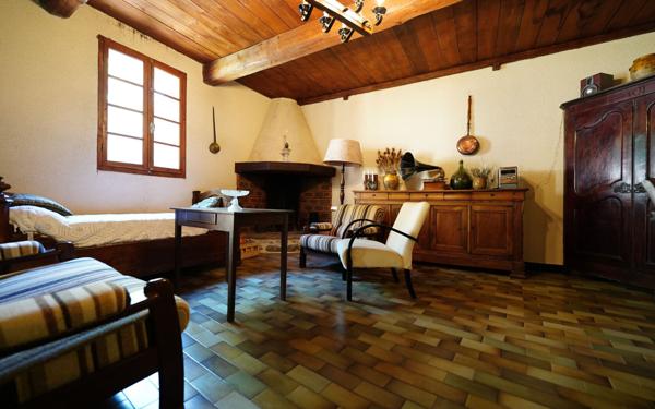 Maison à vendre    7 pièces •  Durban-Corbières