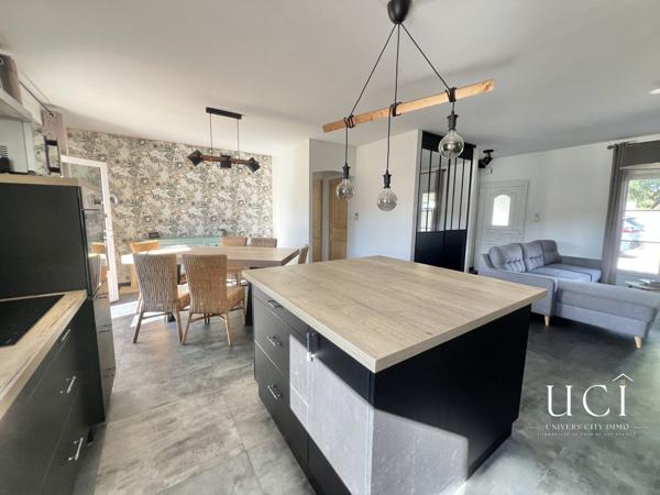Maison de plain-pied, 3 chambres, terrain de 1785m2 clos