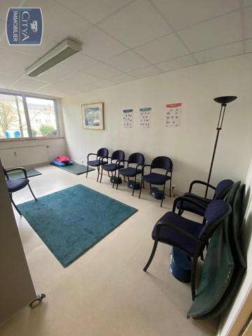 Local professionnel à louer 90m²