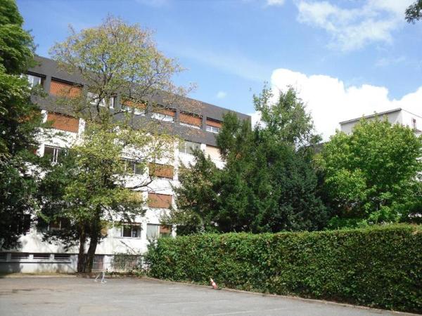 Local professionnel à louer 90m²