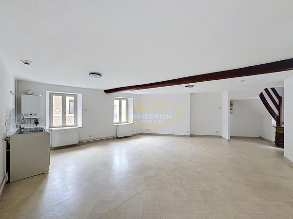 SPACIEUX F4 DUPLEX DE 80 m2 EN PLEIN COEUR DE VILLE Commercy SPACIEUX F4 DUPLEX DE 80 m2 EN PLEIN COEUR DE VILLE Commercy