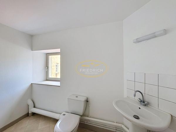 SPACIEUX F4 DUPLEX DE 80 m2 EN PLEIN COEUR DE VILLE Commercy SPACIEUX F4 DUPLEX DE 80 m2 EN PLEIN COEUR DE VILLE Commercy
