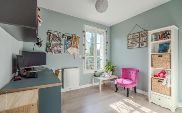 Maison à vendre    8 pièces • 157,41 m2 Magny-le-Hongre