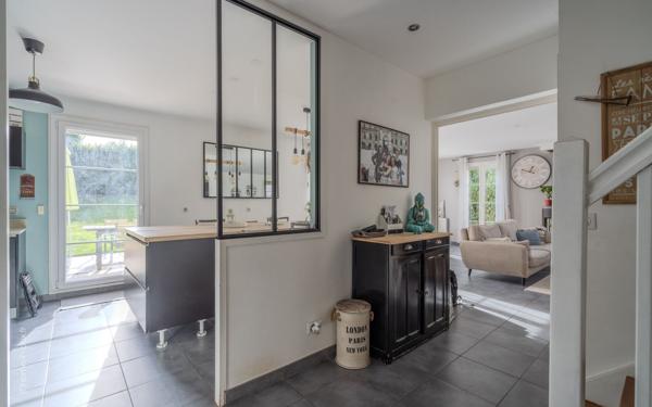 Maison à vendre    8 pièces • 157,41 m2 Magny-le-Hongre