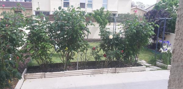 Location                                                      Appartement
                        
                     4 pièces                      80 m2                     à Floirac