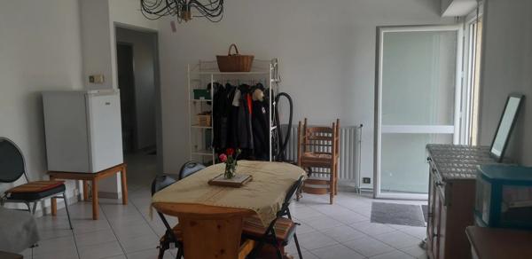 Location                                                      Appartement
                        
                     4 pièces                      80 m2                     à Floirac
