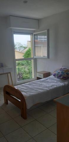 Location                                                      Appartement
                        
                     4 pièces                      80 m2                     à Floirac