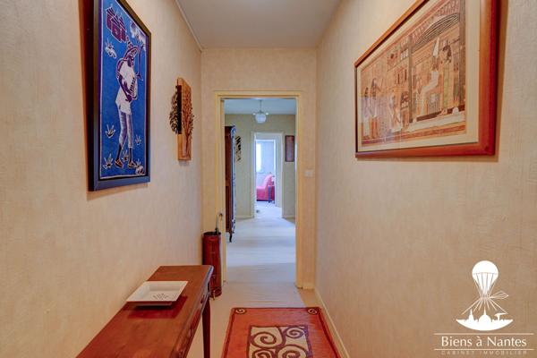 A Vendre Appartement T3 m² + une place de stationnement + une cave , Nantes A Vendre Appartement T3 m² + une place de stationnement + une cave , Nantes