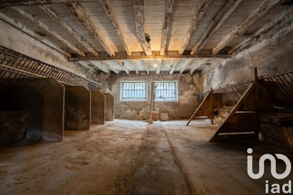 Maison à vendre 8 pièces 300 m² Saint-Victor