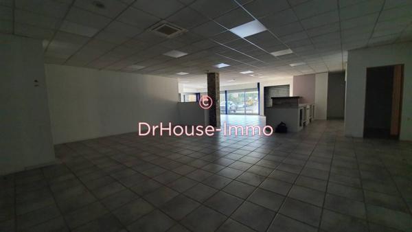 Commerce à vendre 10 pièces de 1 200 m²