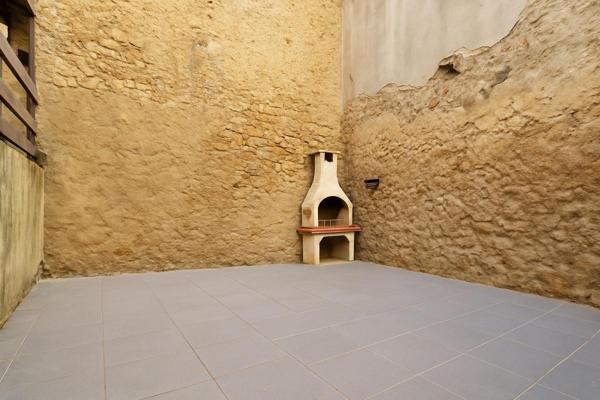 Maison Nevian 4 pièce(s) 99 m2