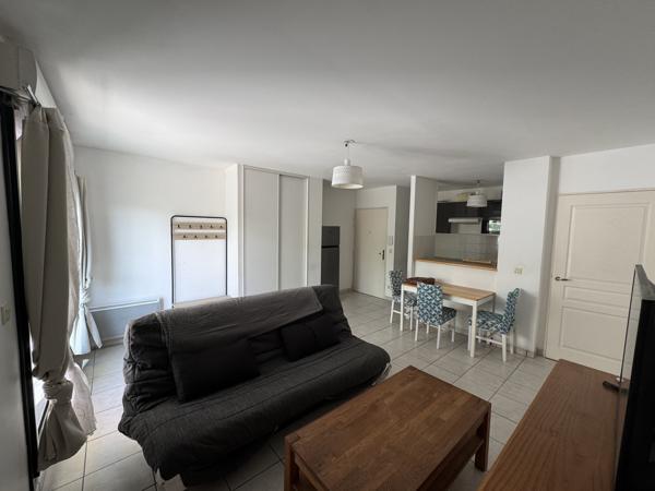 Appartement
                                                                                                                                                                                                                                                                                                                        2 pièce(s)                                                                                                                                                                                                          1 chambre(s)                                                                                                                                                                                                          46.75  m²