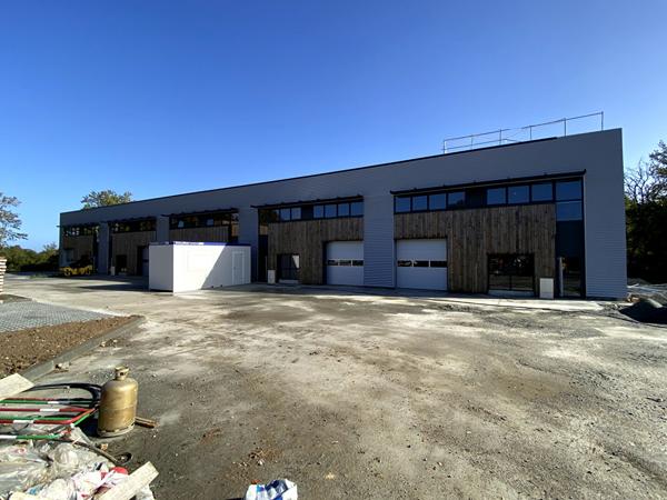 tri EXCLUSIVITE : A VENDRE Local d'activité 260 m2 - proche RAGON Treillieres