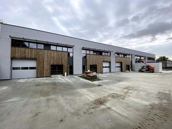 tri EXCLUSIVITE : A VENDRE Local d'activité 260 m2 - proche RAGON Treillieres