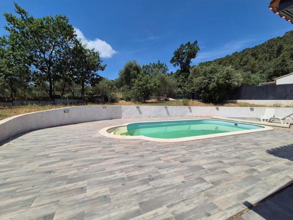 Villa T4 avec piscine et garage