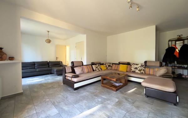 Appartement à vendre    5 pièces • 101,67 m2 Salon-de-Provence