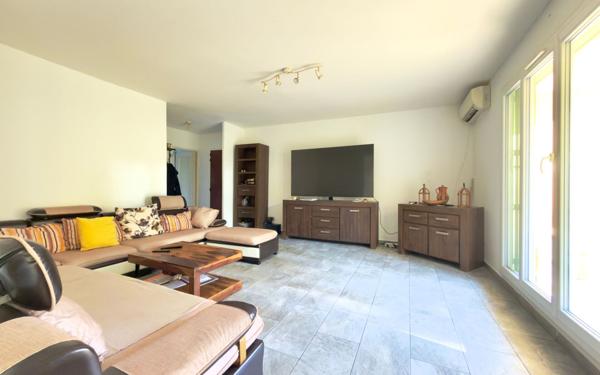 Appartement à vendre    5 pièces • 101,67 m2 Salon-de-Provence