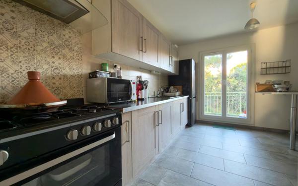 Appartement à vendre    5 pièces • 101,67 m2 Salon-de-Provence