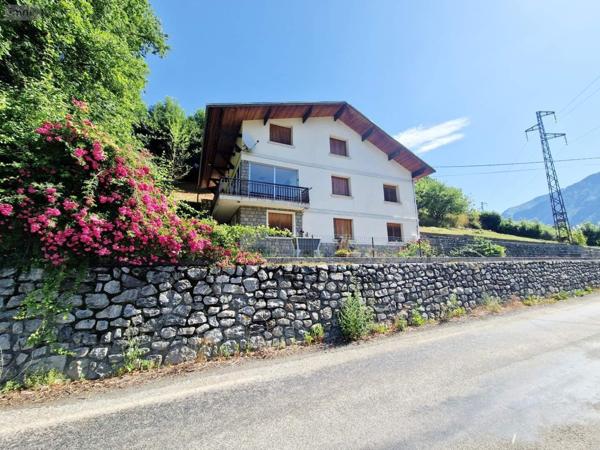 Maison à vendre à Saint-Firmin dans lesHautes-Alpes (05800), ref : STFIR/LACES