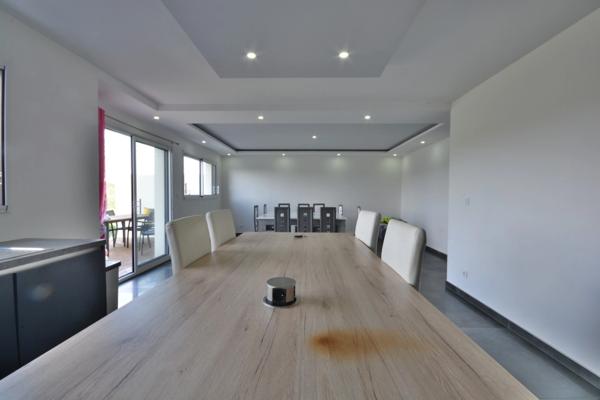 Dijon Est - Neuilly-les-Dijon, maison T6 de 2018, de 130 m², sur 337 m² dans un quartier accueillant et bienveillant. VISITE VIRTUELLE SUR DEMANDE !