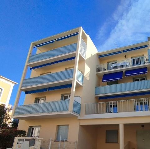 T4 lumineux de 63m2 avec balcons et cave.