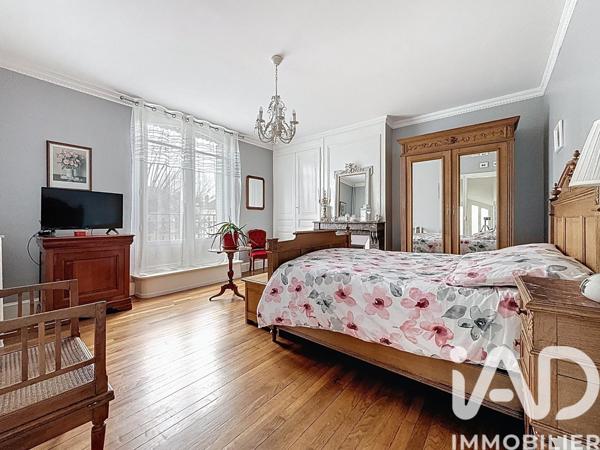 Maison à vendre 10 pièces 220 m² Châlons-en-Champagne