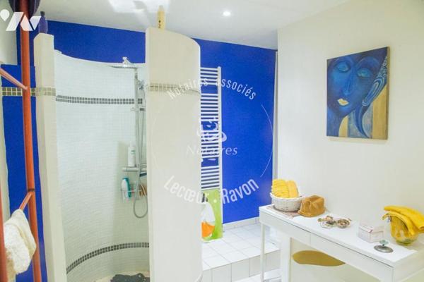 Maison familiale avec piscine dans le centre de Milhaud