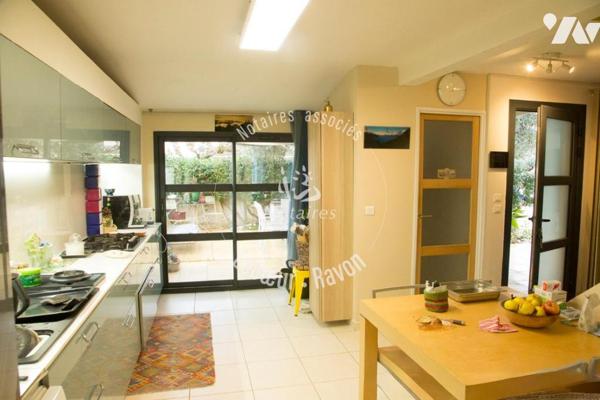 Maison familiale avec piscine dans le centre de Milhaud