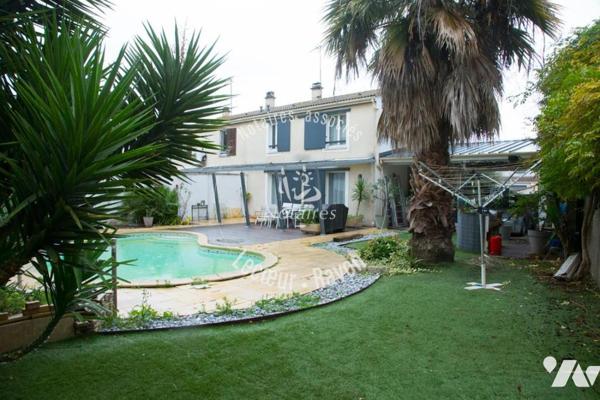 Maison familiale avec piscine dans le centre de Milhaud