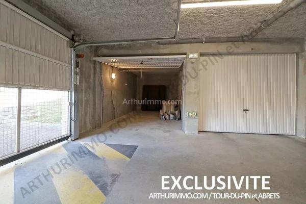 Vente                                                      Appartement
                        
                     3 pièces                      62 m2                     à La Tour-du-Pin