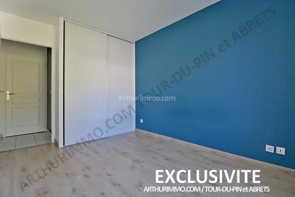 Vente                                                      Appartement
                        
                     3 pièces                      62 m2                     à La Tour-du-Pin