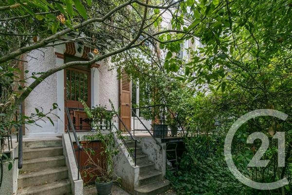 Immeuble à vendre  245 m 2   JOINVILLE LE PONT  - 94
