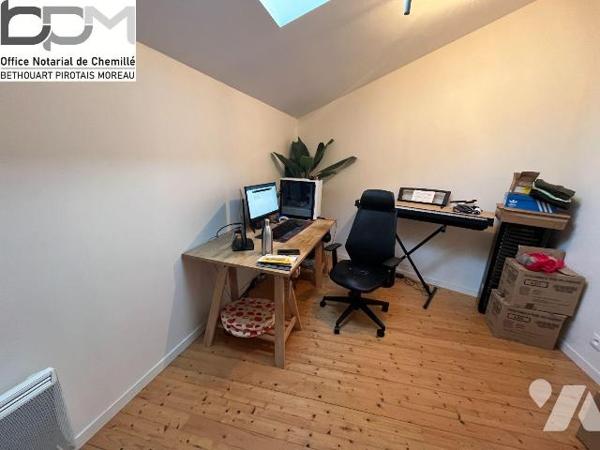 Immeuble de rapport placement financier rare à Chemillé. À Chemillé, rare opportunité d'investi...