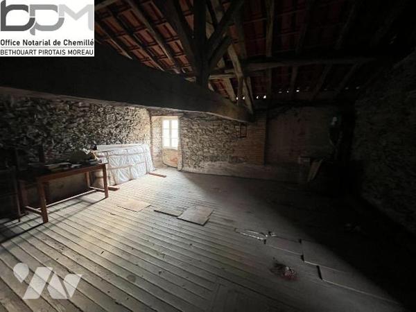 Immeuble de rapport placement financier rare à Chemillé. À Chemillé, rare opportunité d'investi...